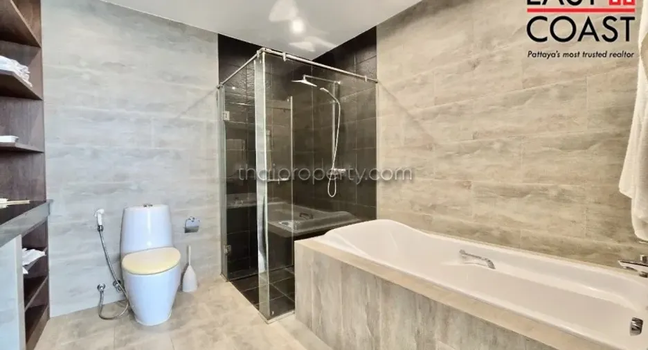 For sale 2 bedrooms condo in Jomtien, Pattaya