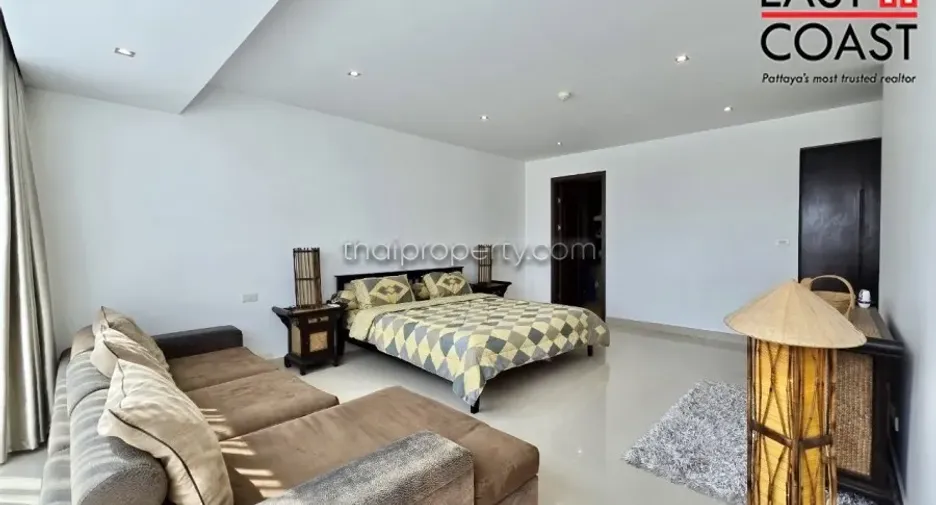 For sale 2 bedrooms condo in Jomtien, Pattaya