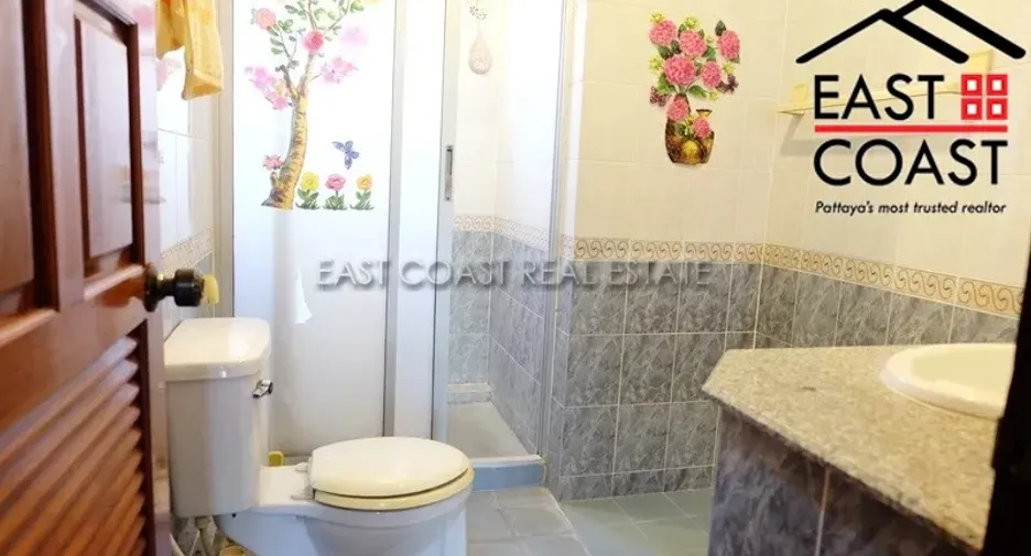 Casa en venta de 5 habitaciones en Si Racha, Chonburi