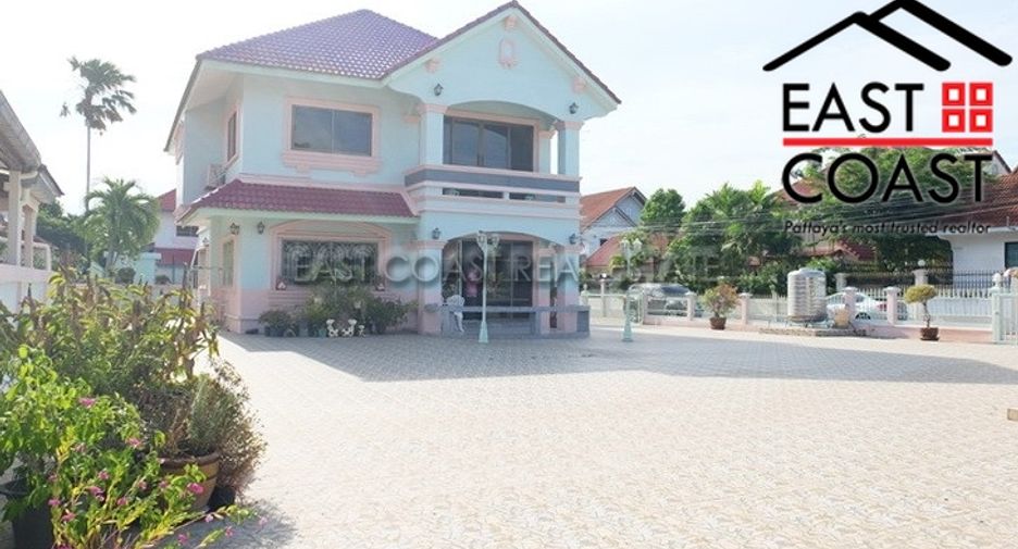 For sale 5 bedrooms house in Si Racha, Chonburi