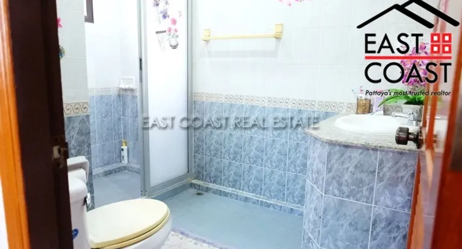 Casa en venta de 5 habitaciones en Si Racha, Chonburi