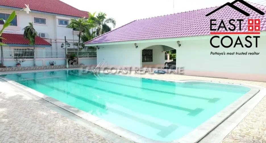 Casa en venta de 5 habitaciones en Si Racha, Chonburi