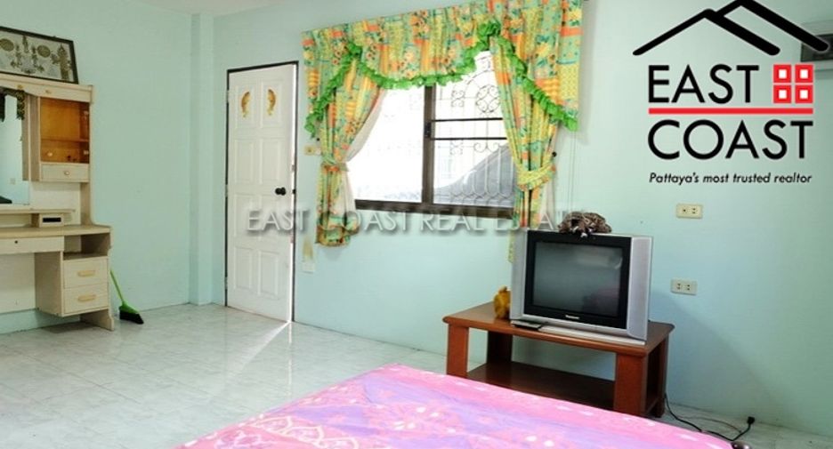 For sale 5 bedrooms house in Si Racha, Chonburi