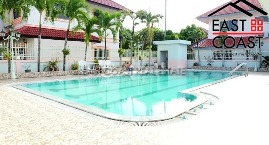 Casa en venta de 5 habitaciones en Si Racha, Chonburi