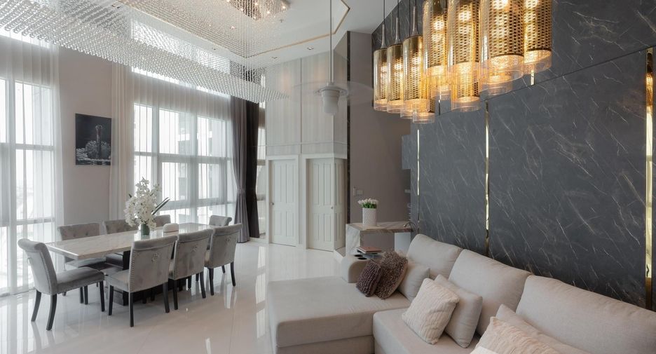 For sale 2 bed condo in Huai Khwang, Bangkok