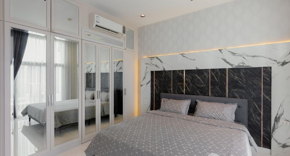For sale 2 bed condo in Huai Khwang, Bangkok