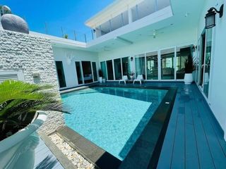 For rent 5 bedrooms villa in Kathu, Phuket
