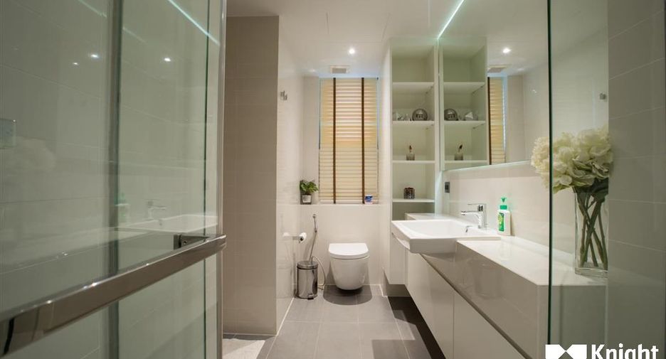 For sale 4 bed house in Huai Khwang, Bangkok