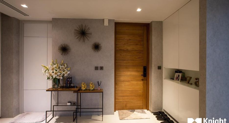 For sale 4 bed house in Huai Khwang, Bangkok