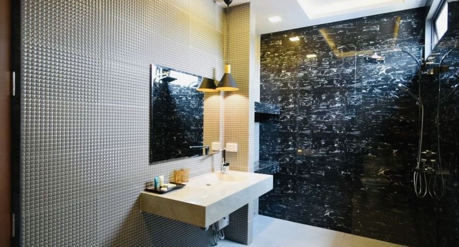 For rent 6 bedrooms villa in Bang Lamung, Chonburi