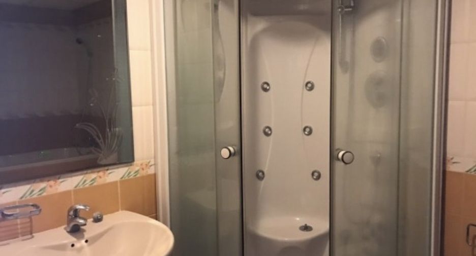 For sale 3 bedrooms condo in Bang Phlat, Bangkok