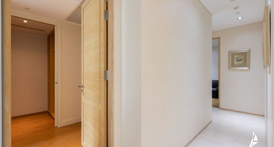 For rent and for sale 2 bedrooms condo in Sathon, Bangkok