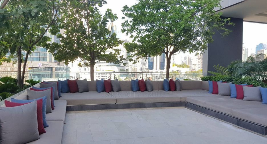 For sale 3 bed condo in Khlong Toei, Bangkok