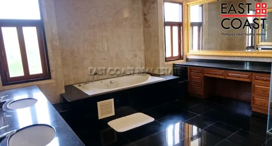 For sale 3 bedrooms house in Na Jomtien, Pattaya