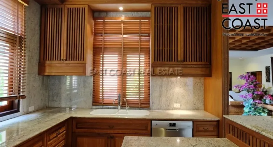 For sale 3 bedrooms house in Na Jomtien, Pattaya