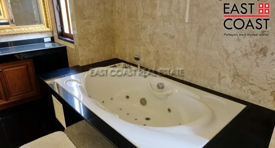 For sale 3 bedrooms house in Na Jomtien, Pattaya