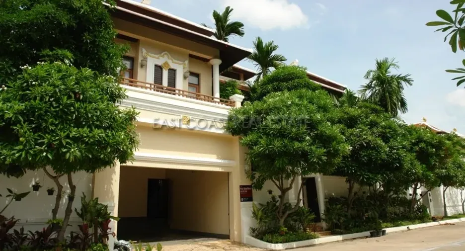 For sale 3 bedrooms house in Na Jomtien, Pattaya
