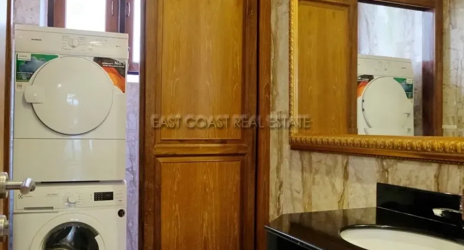 For sale 3 bedrooms house in Na Jomtien, Pattaya