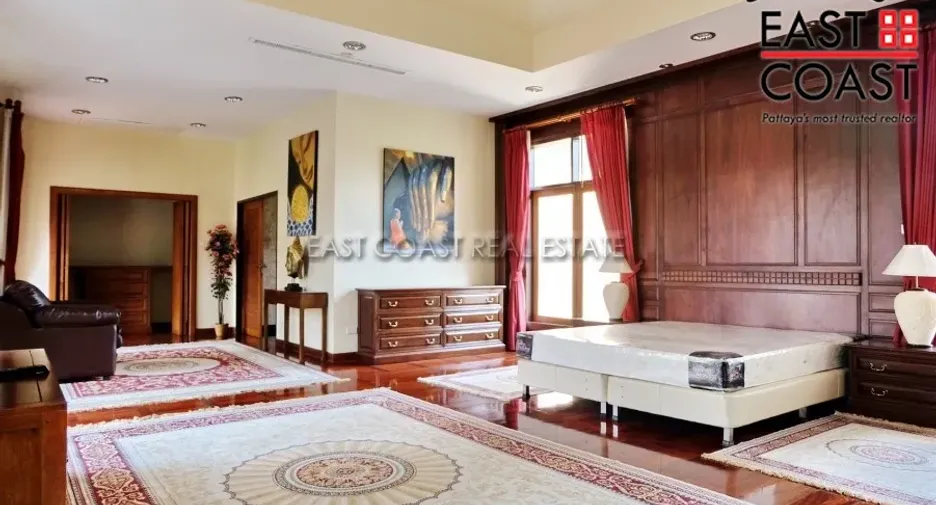 For sale 3 bedrooms house in Na Jomtien, Pattaya