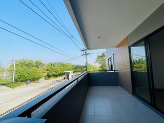 For sale 6 Beds townhouse in Hang Dong, Chiang Mai