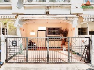 For sale 3 bedrooms townhouse in Lat Phrao, Bangkok