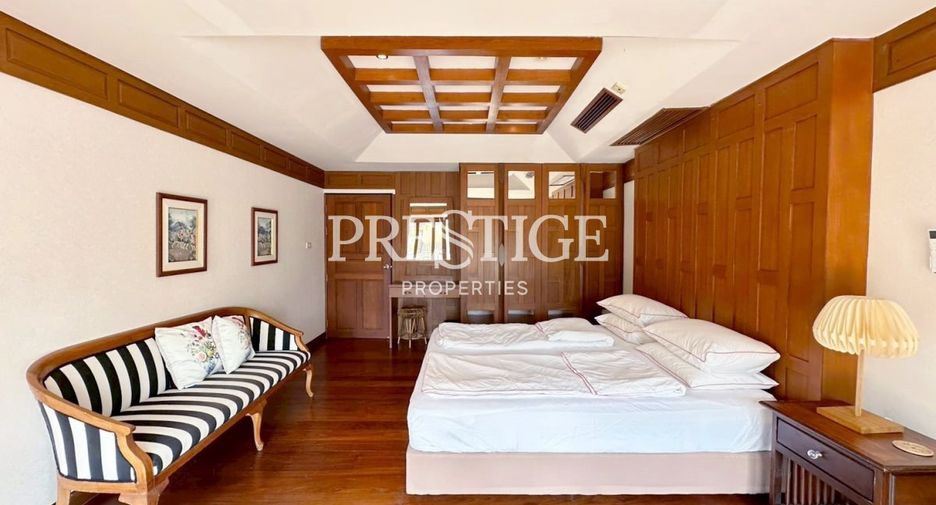 For rent and for sale 4 bedrooms house in Jomtien, Pattaya