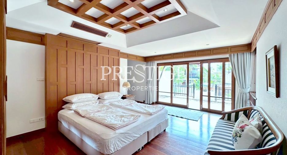 For rent and for sale 4 bedrooms house in Jomtien, Pattaya