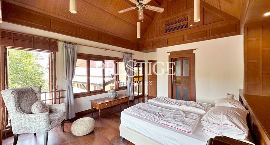 For rent and for sale 4 bedrooms house in Jomtien, Pattaya