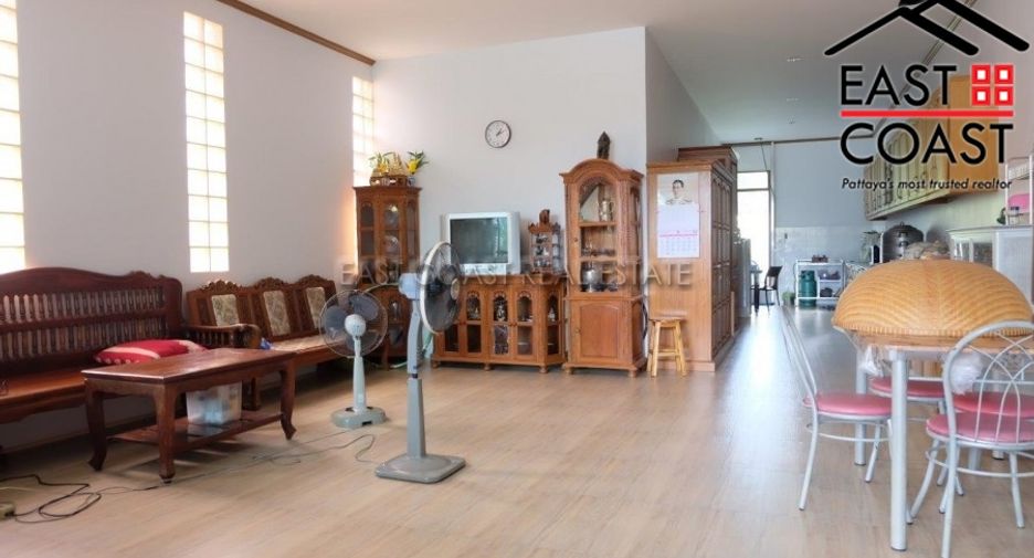Casa en venta de 6 habitaciones en Bang Lamung, Chonburi