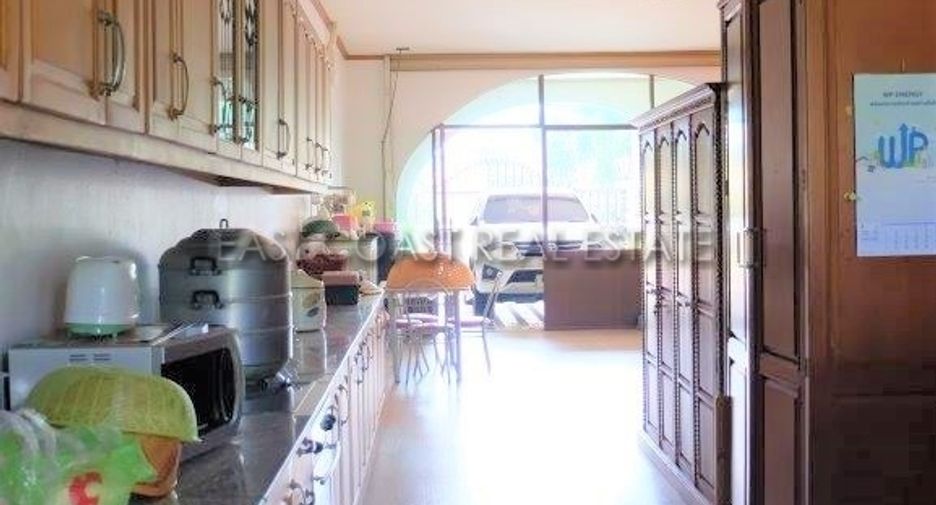 Casa en venta de 6 habitaciones en Bang Lamung, Chonburi