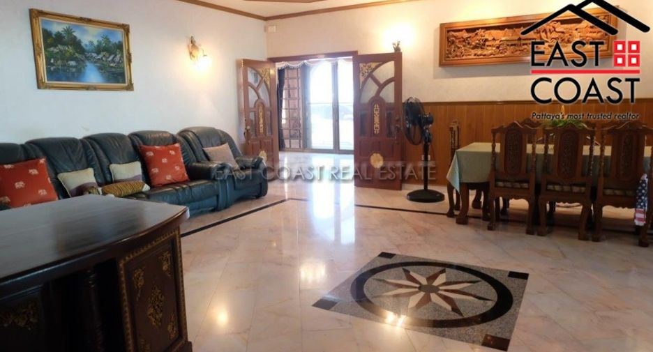 Casa en venta de 6 habitaciones en Bang Lamung, Chonburi
