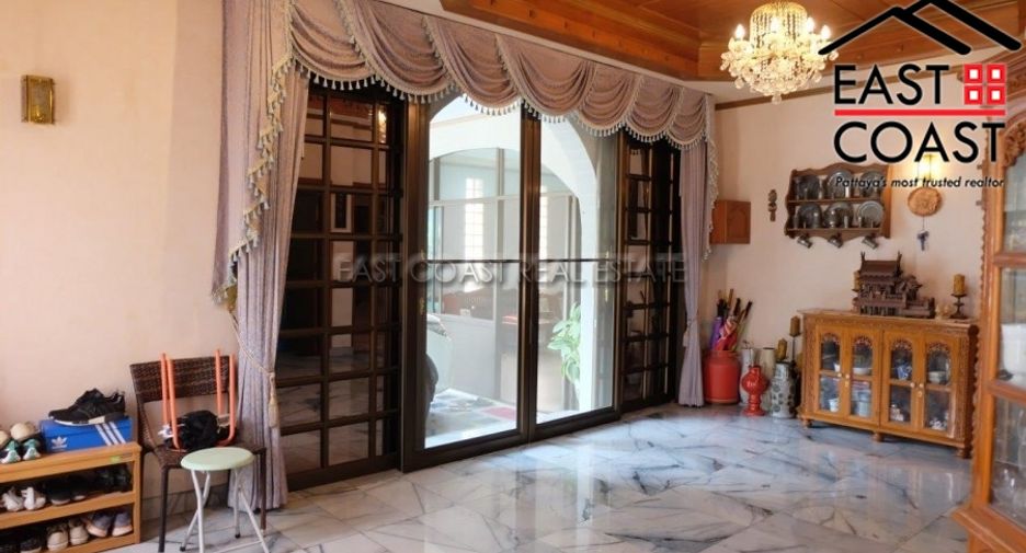 Casa en venta de 6 habitaciones en Bang Lamung, Chonburi