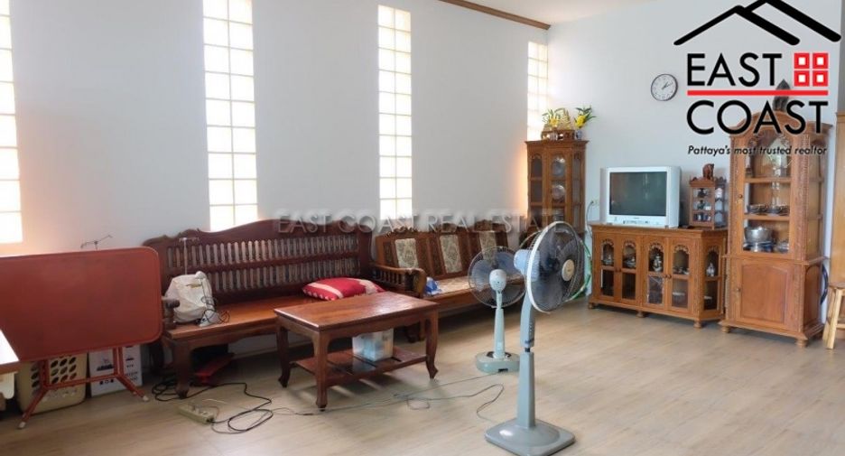 Casa en venta de 6 habitaciones en Bang Lamung, Chonburi
