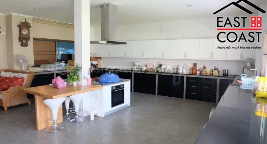 Casa en venta de 6 habitaciones en Bang Lamung, Chonburi