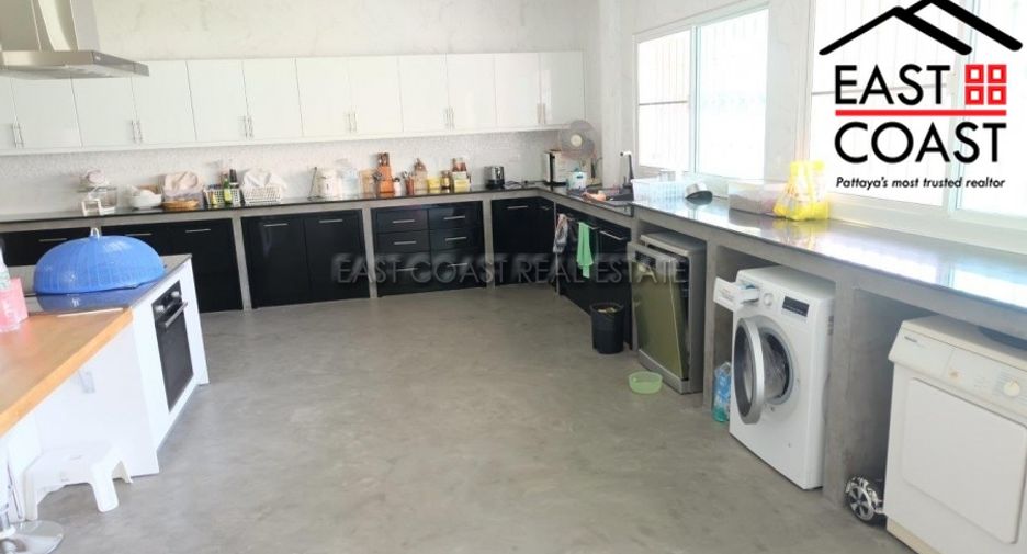 Casa en venta de 6 habitaciones en Bang Lamung, Chonburi
