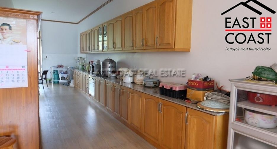 Casa en venta de 6 habitaciones en Bang Lamung, Chonburi