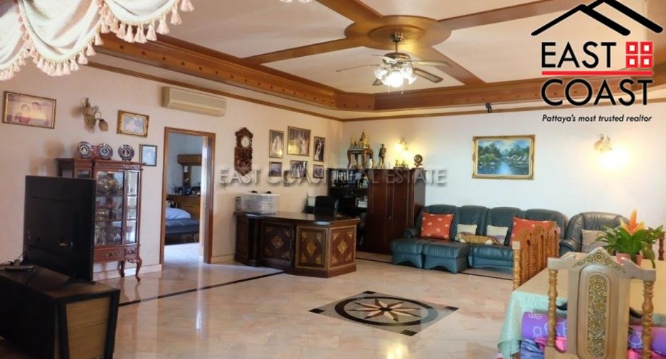 Casa en venta de 6 habitaciones en Bang Lamung, Chonburi