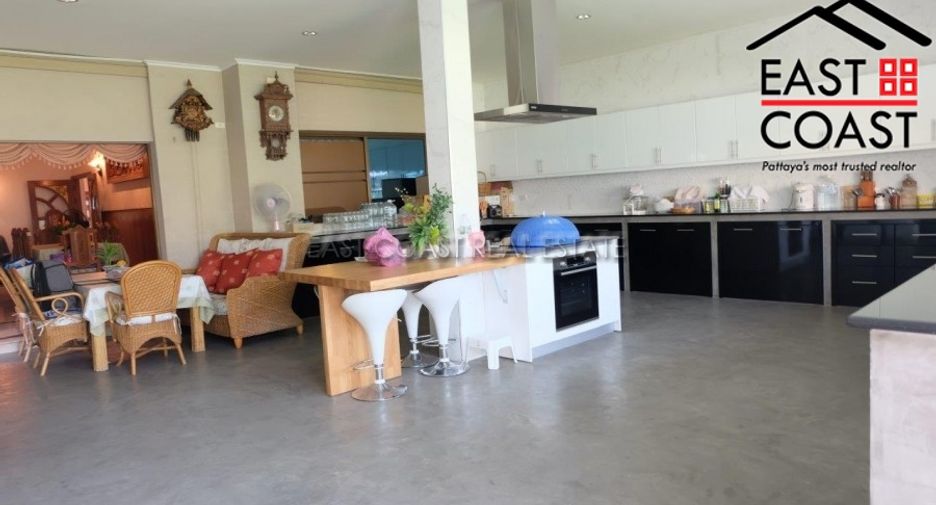 Casa en venta de 6 habitaciones en Bang Lamung, Chonburi