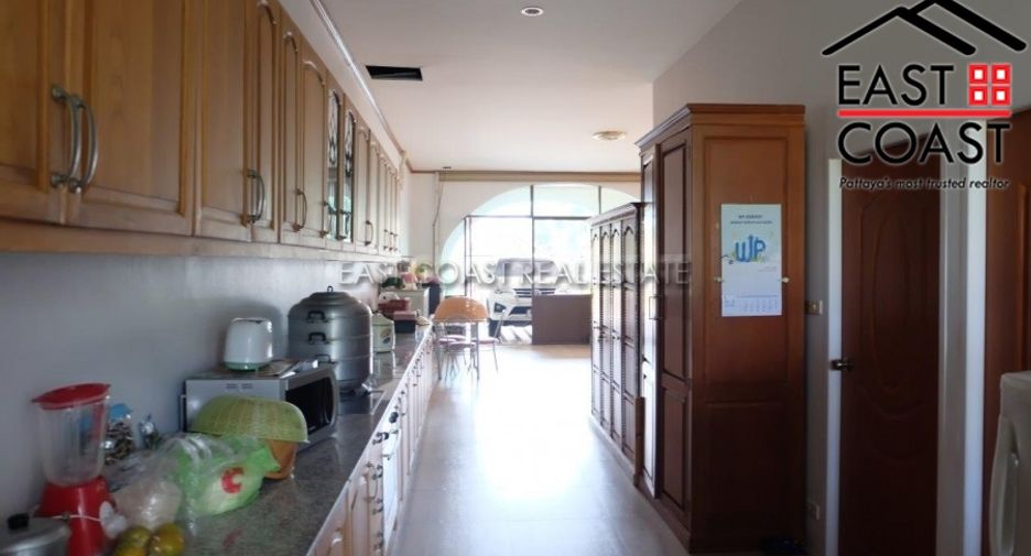 Casa en venta de 6 habitaciones en Bang Lamung, Chonburi