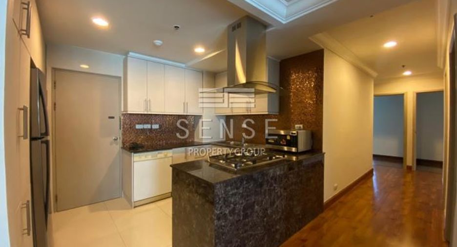 For rent 3 ベッドルーム condo in Watthana, Bangkok