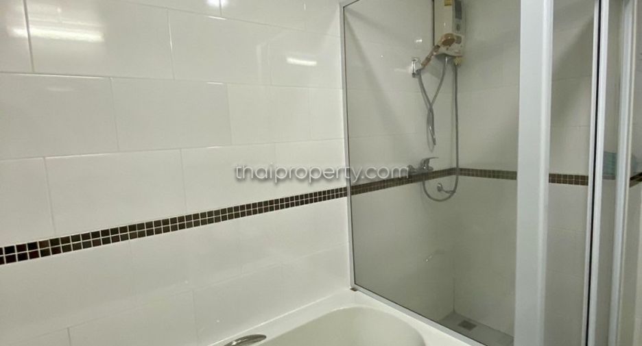 For sale studio condo in Bang Lamung, Chonburi