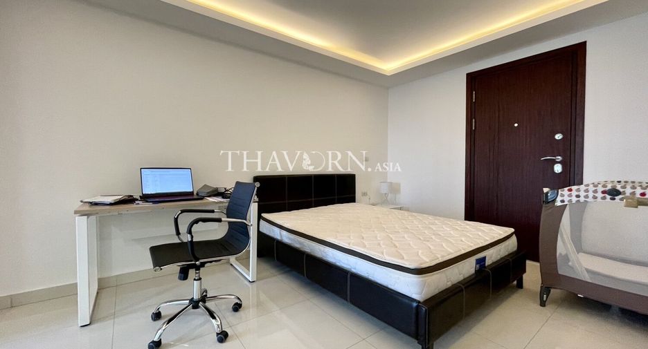 For sale 3 bedrooms condo in Bang Lamung, Chonburi