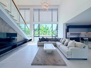 Casa en venta y en alquiler de 5 habitaciones en Bang Lamung, Chonburi