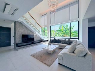 Casa en venta y en alquiler de 5 habitaciones en Bang Lamung, Chonburi