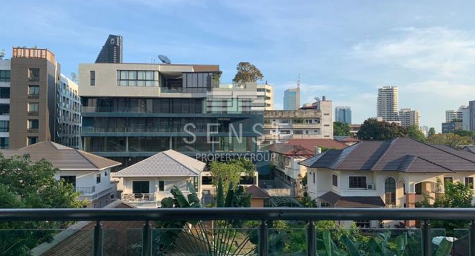 For rent 4 bedrooms condo in Khlong Toei, Bangkok