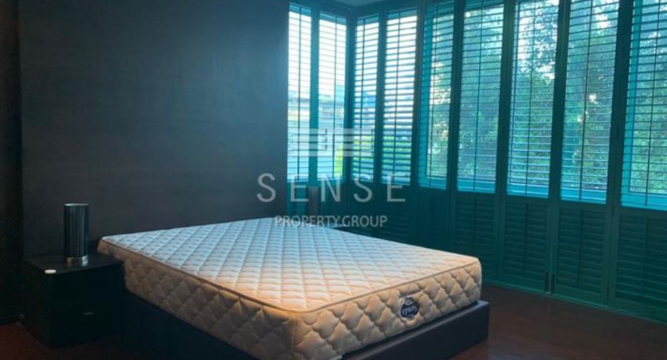 For rent 4 bedrooms condo in Khlong Toei, Bangkok