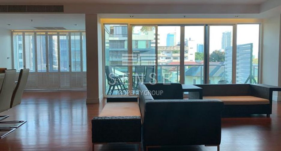 For rent 4 bedrooms condo in Khlong Toei, Bangkok