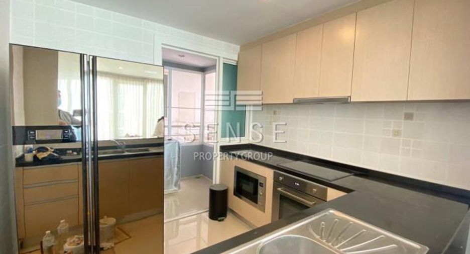 For rent 3 bedrooms condo in Khlong Toei, Bangkok