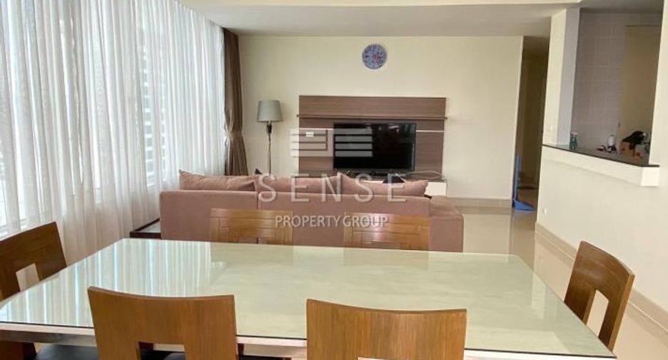 For rent 3 bedrooms condo in Khlong Toei, Bangkok