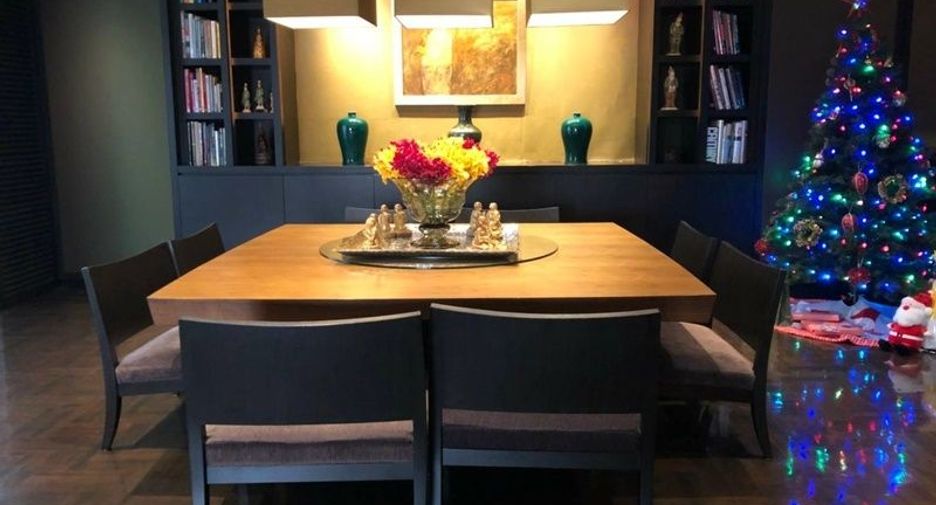 For sale 3 bed condo in Watthana, Bangkok